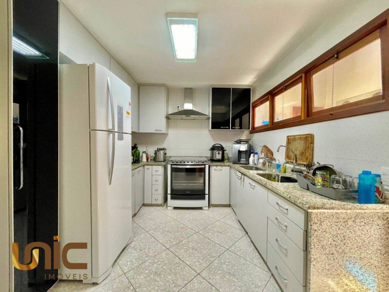 Casa à venda Centro com 560m² e 4 quartos por R$ 3.000.000 - 1702441636-img-1333.JPG