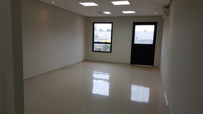 Comercial à venda Alphaville Industrial com 51m² e 1 quarto por R$ 350.000 - 971108646-img-20190322-wa0021.jpg