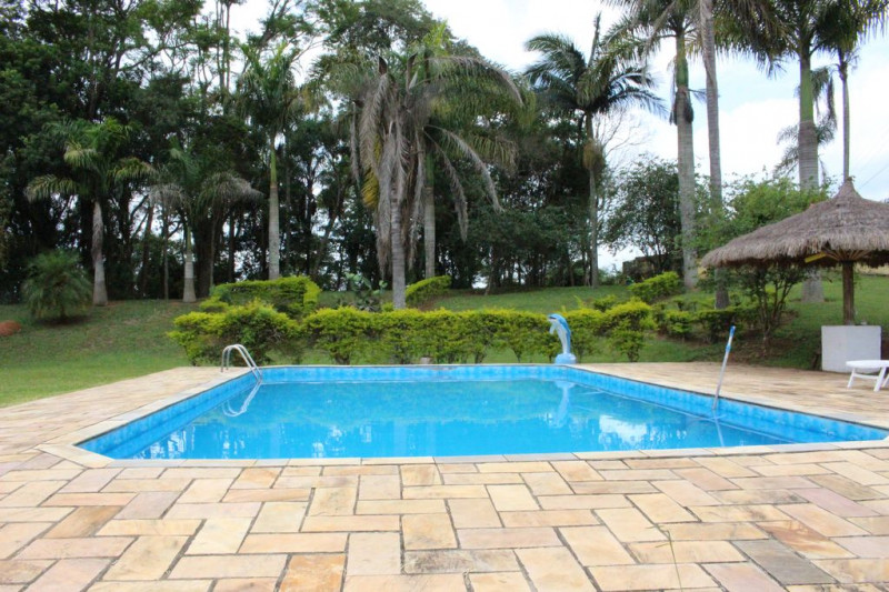 Chácara à venda Sorocabucu com 11000m² e 3 quartos por R$ 800.000 - 1131763990-c73ff0a7-1711-481c-9239-c864b2737e8d.jpg