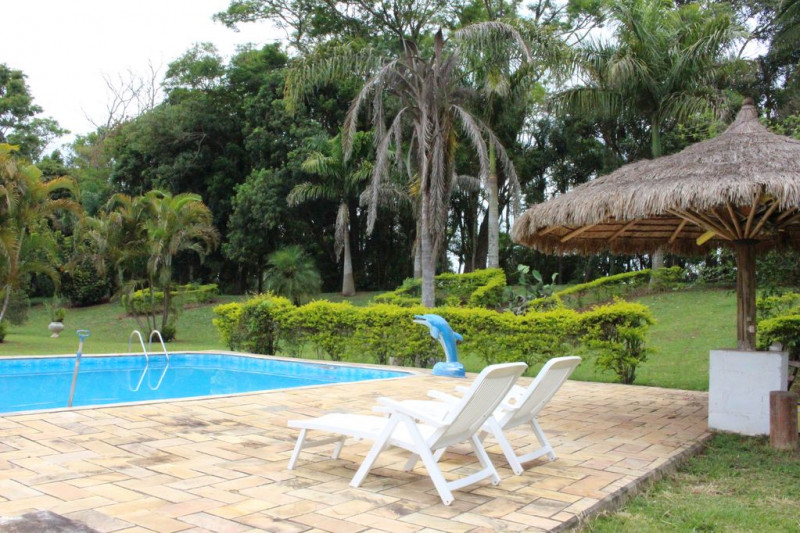 Chácara à venda Sorocabucu com 11000m² e 3 quartos por R$ 800.000 - 1664956584-d923f55d-f324-4737-926a-4c45e593622d.jpg