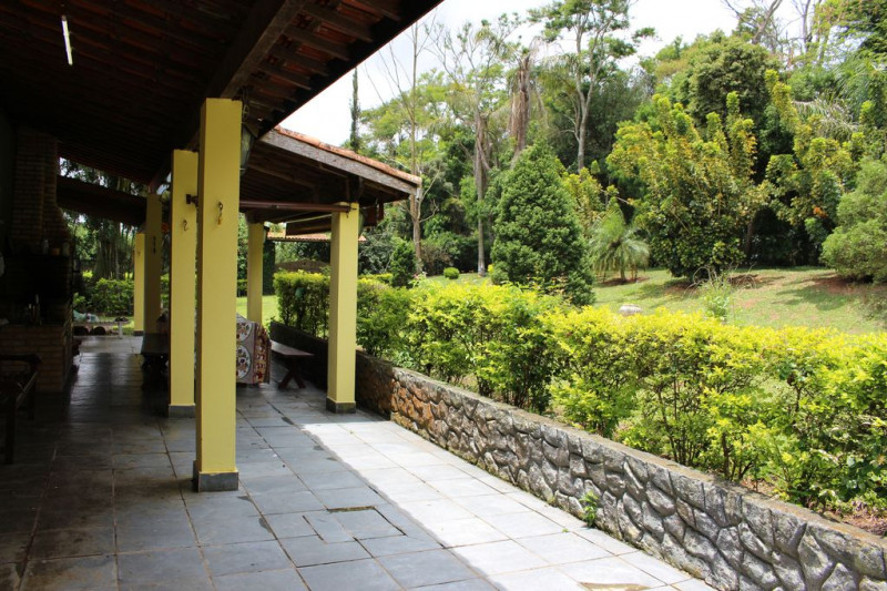 Chácara à venda Sorocabucu com 11000m² e 3 quartos por R$ 800.000 - 1686720254-dd8e3644-b353-4e9c-ba97-f4265175a161.jpg