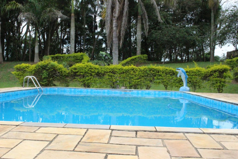 Chácara à venda Sorocabucu com 11000m² e 3 quartos por R$ 800.000 - 952800923-ae4a1118-57c9-4fad-ab81-a0ffc58bdbd4.jpg