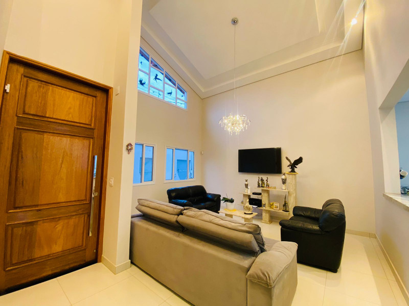 Casa à venda Jardim Belvedere com 260m² e 3 quartos por R$ 1.250.000 - 1342240162-60cc073a-9299-48da-8787-89d425952e38.jpeg