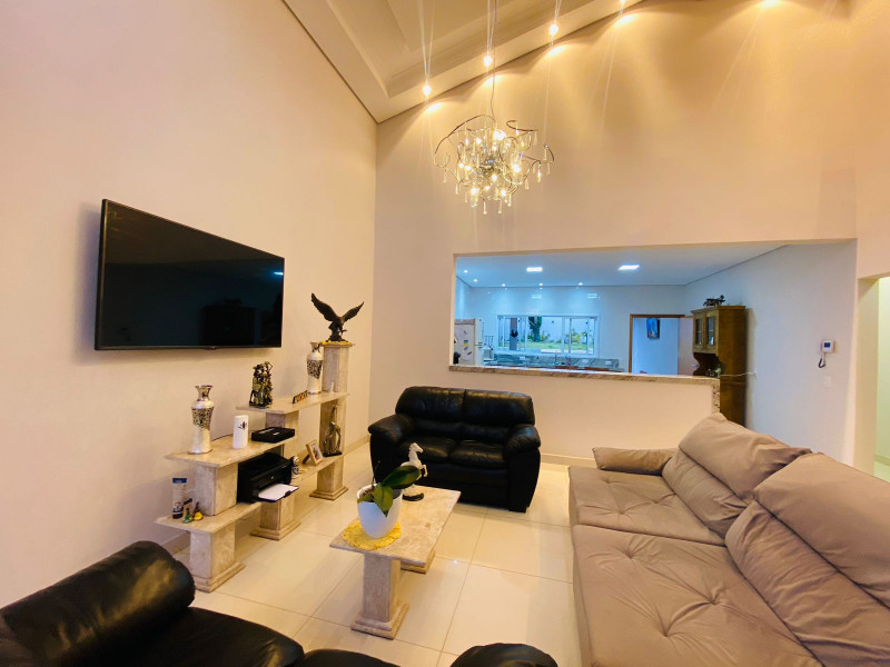 Casa à venda Jardim Belvedere com 260m² e 3 quartos por R$ 1.250.000 - 1799030503-29ad78c2-dda1-46c7-a956-78e9a0798ed0.jpeg