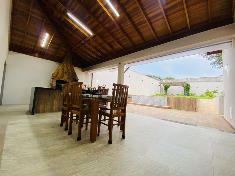 Casa à venda Jardim Belvedere com 260m² e 3 quartos por R$ 1.250.000 - 806101022-74bde5bf-0353-4611-bf9e-0e402e2f6370.jpeg