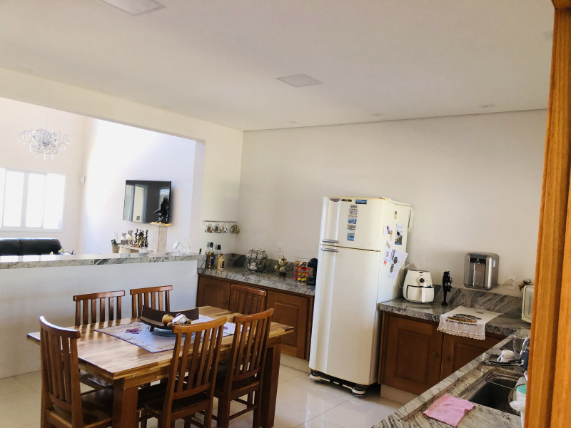Casa à venda Jardim Belvedere com 260m² e 3 quartos por R$ 1.250.000 - 830464081-img-4837.jpeg