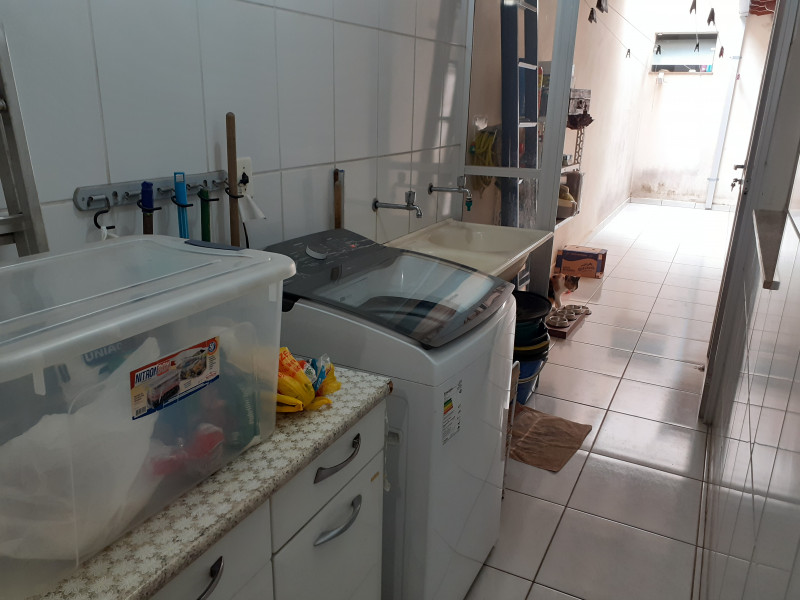 Apartamento à venda Esperança com 89m² e 3 quartos por R$ 330.000 - 1001391382-20-lavanderia-area-livre.jpg