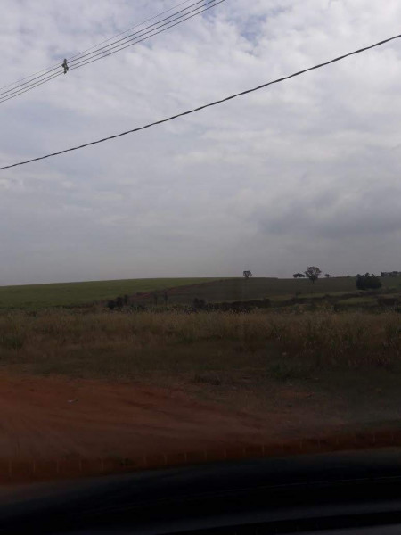 Terreno à venda Centro com 1300m² e 1 quarto por R$ 110.000 - 1572851074-img-20180607-wa0072.jpg