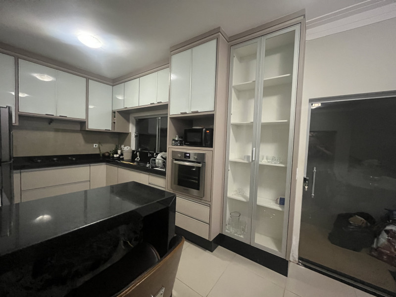 Casa à venda Vila Moraes com 200m² e 3 quartos por R$ 995.000 - 1867852977-0cf58341-61ac-4e38-b0e1-217be65d9dbc.jpeg