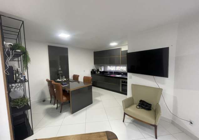 imóvel com 90m²