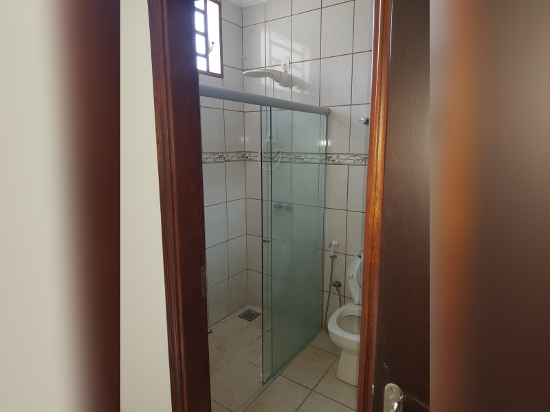 Casa à venda Centro com 154m² e 3 quartos por R$ 370.000 - lins-banheirosuite1.jpg