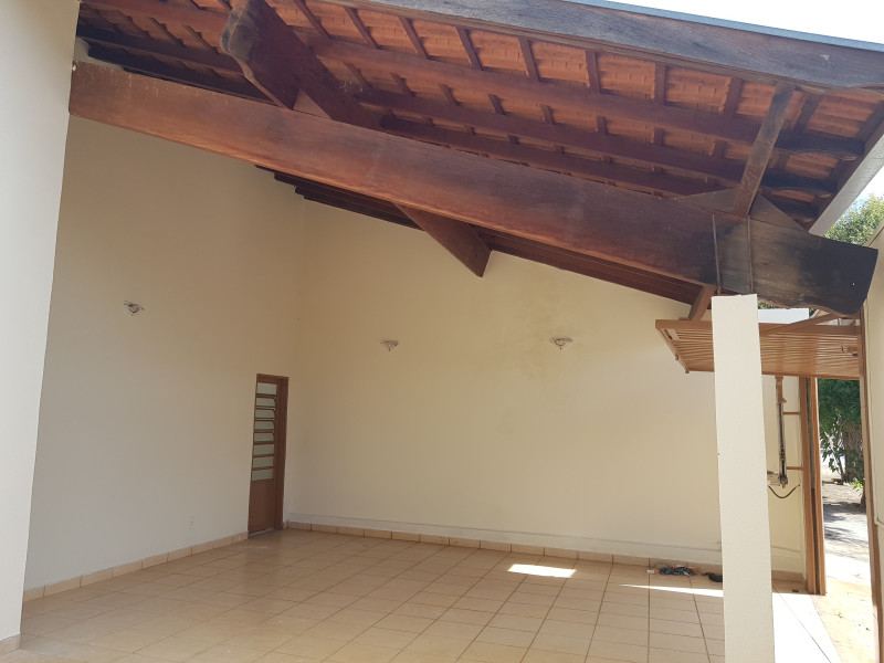 Casa à venda Centro com 154m² e 3 quartos por R$ 370.000 - lins-garagemcoberta.jpg