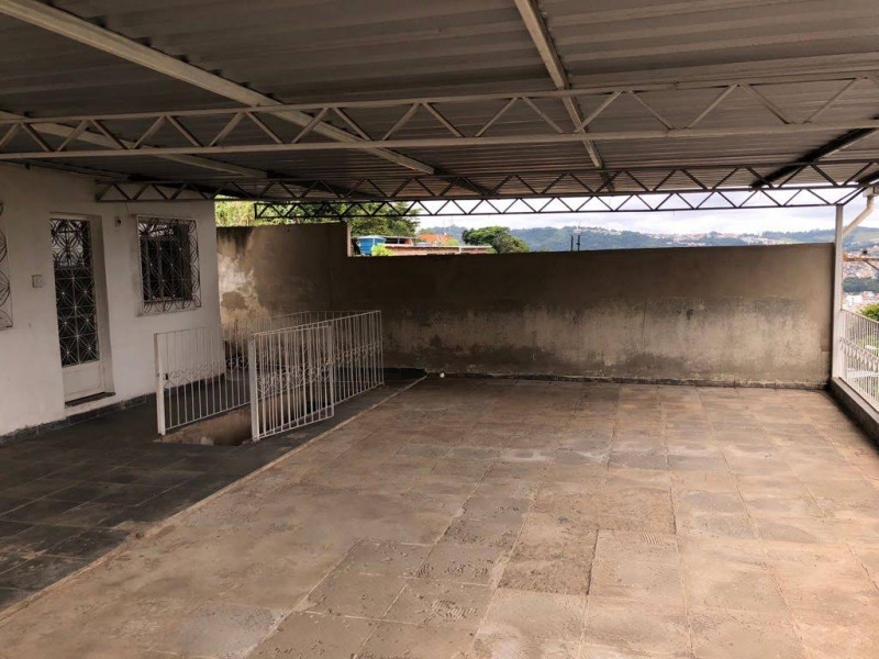 Casa à venda Santa Rita de Cássia com 220m² e 5 quartos por R$ 220.000 - 671633560-whatsapp-image-2019-10-29-at-20.jpeg
