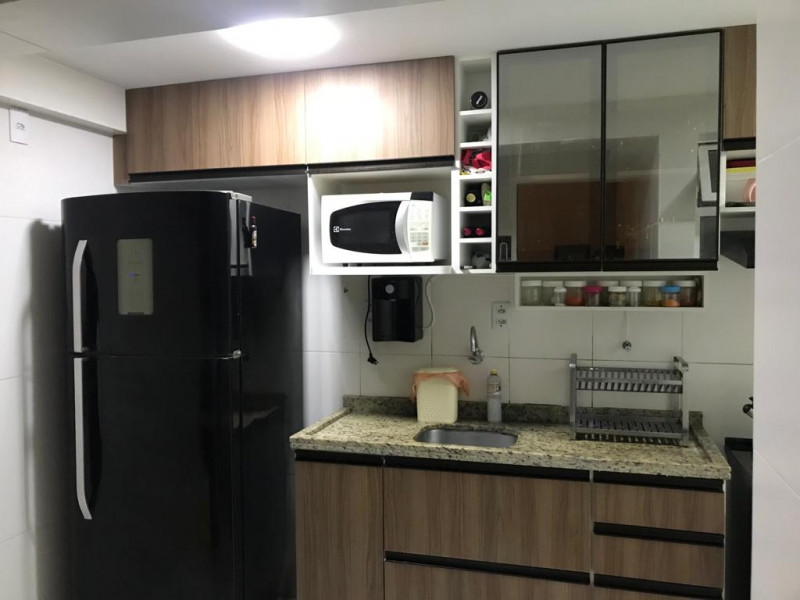 Apartamento à venda Farolândia com 80m² e 3 quartos por R$ 330.000 - 1615756320-cozinha-armarios.jpeg