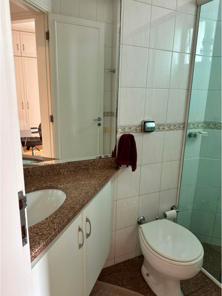 Apartamento à venda Indianópolis com 67m² e 2 quartos por R$ 1.100.000 - 541294385-banheirosocial1.png