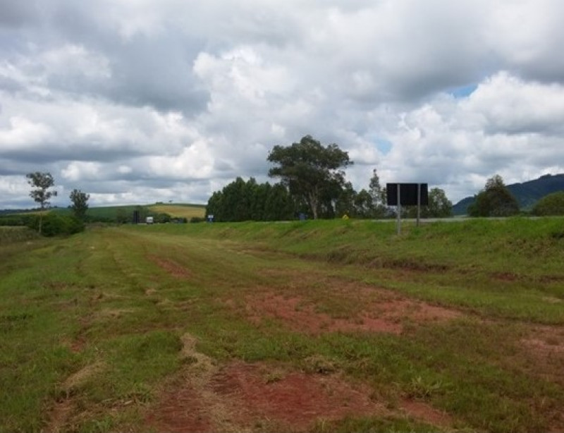 Terreno à venda Centro com 55782m² e 1 quarto por R$ 2.700.000 - 1829273609-f23.jpg