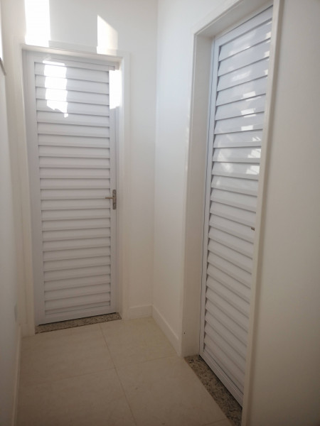 Casa de condomínio à venda Parque Jockey Clube com 287m² e 5 quartos por R$ 1.280.000 - 1332802533-img-20230902-155347-201.jpg