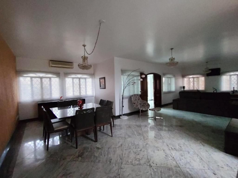 Casa à venda Jardim Dom Bosco com 295m² e 4 quartos por R$ 1.500.000 - 1994628036-sala-2.jpeg