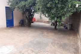 Casa à venda Jardim Joaquim Procópio de Araújo Ferraz com 222m² - 2 dormitórios -  vagas - R$ 190.000 - 628443975-img-20230428-wa0010.jpg