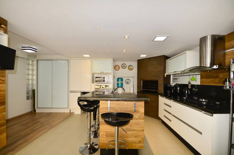 Casa de condomínio à venda Santa Candida com 207m² e 4 quartos por R$ 750.000 - 647205802-foto-5-de-casa-de-condominio-com-4-quartos-a-venda-207m-em-santa-candida-curitiba.jpg