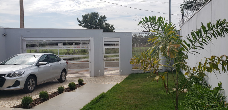 Casa à venda Jardim América com 403m² e 3 quartos por R$ 1.300.000 - 678057611-area-externa-garagem.jpg