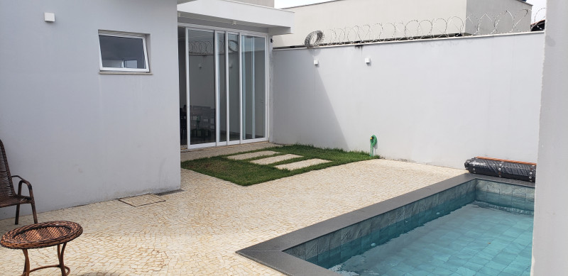 Casa à venda Jardim América com 403m² e 3 quartos por R$ 1.300.000 - 820898154-quintal-piscina2.jpg