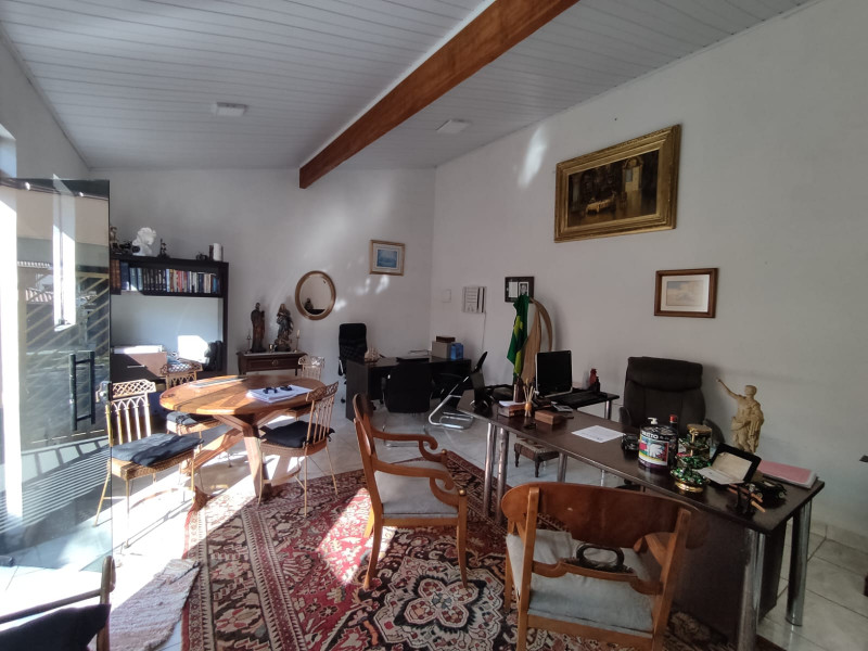 Casa à venda Centro com 390m² e 5 quartos por R$ 1.350.000 - 1899620681-vista-escritorio-lateral.jpeg