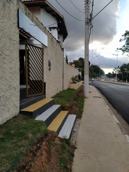 Casa à venda Centro com 390m² e 5 quartos por R$ 1.350.000 - 991365133-vista-lateral-avenida.jpeg