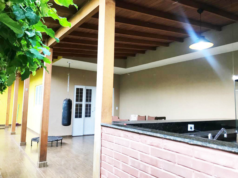 Casa à venda Conjunto Centauro com 236m² e 3 quartos por R$ 890.000 - 108836021-churrasqueira2.jpg