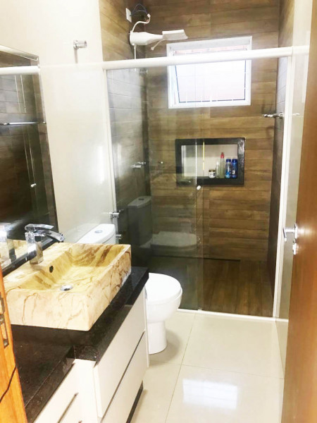 Casa à venda Conjunto Centauro com 236m² e 3 quartos por R$ 890.000 - 1178226556-banheiro.jpg