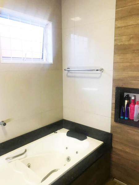 Casa à venda Conjunto Centauro com 236m² e 3 quartos por R$ 890.000 - 2040913663-hidro.jpg