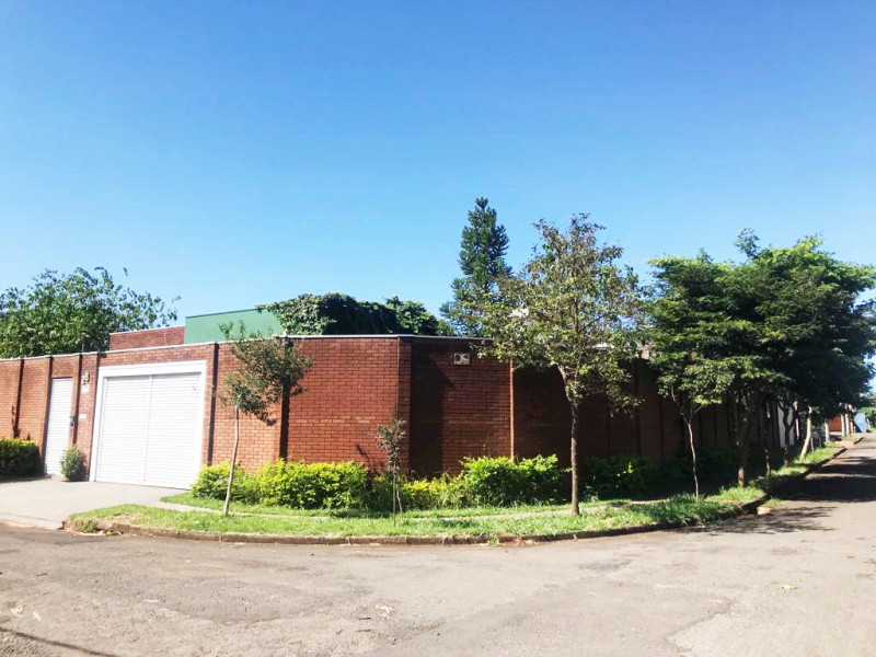 Casa à venda Conjunto Centauro com 236m² e 3 quartos por R$ 890.000 - 49984816-fre-esquina.jpg