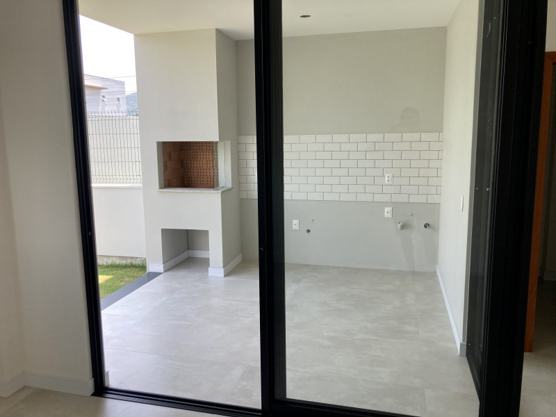 Casa à venda Campeche Central com 149m² e 3 quartos por R$ 850.000 - 1863474090-704ac3d0-d790-46d7-aab6-e0f2f15d019d.jpeg