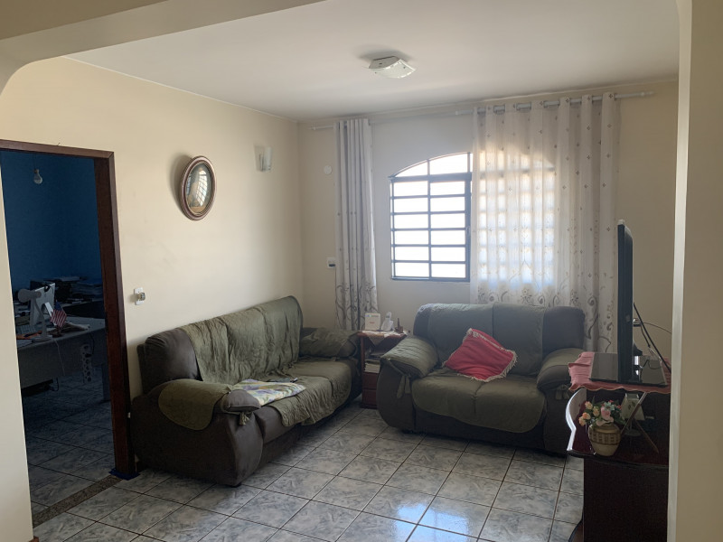 Casa à venda Valparaizo I com 264m² e 7 quartos por R$ 400.000 - 499818256-img-0032.jpeg