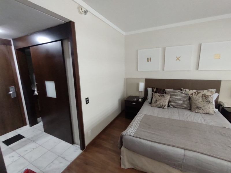 Apartamento à venda Paraíso com 30m² e 1 quarto por R$ 450.000 - 1245253016-porta-banheiro.jpg