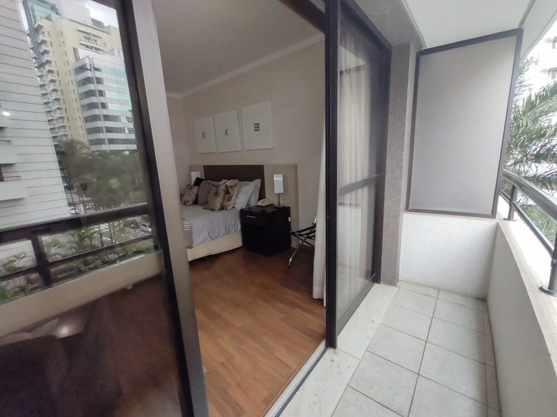 Apartamento à venda Paraíso com 30m² e 1 quarto por R$ 450.000 - 1802872729-visao-da-varanda-para-o-quarto.jpg