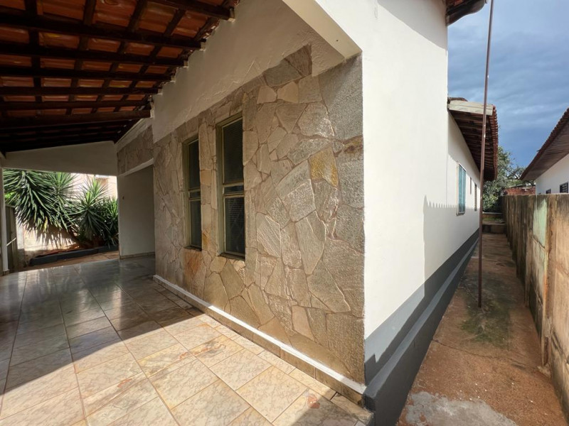 Casa à venda Centro com 97m² e 3 quartos por R$ 240.000 - 1252564681-b090629c-bcdb-428a-a50f-38d5509aa8c4.jpeg