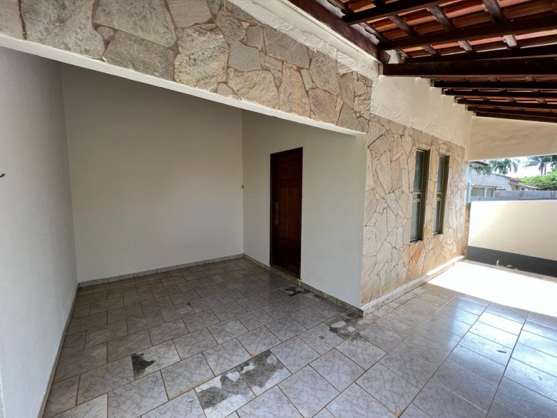 Casa à venda Centro com 97m² e 3 quartos por R$ 240.000 - 229417172-20663d59-bfa4-458f-b50a-d780167b5441.jpeg