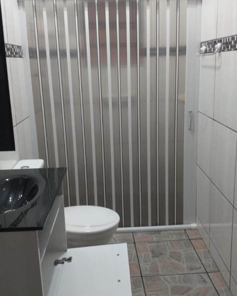 Casa à venda Centro com 139m² e 2 quartos por R$ 410.000 - 1740769955-banheiro.jpg
