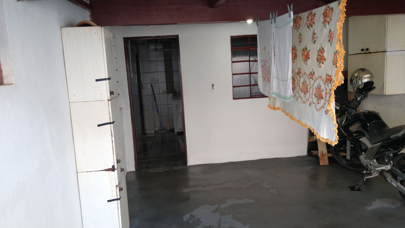 Casa à venda Vila São Joaquim com 174m² e 4 quartos por R$ 370.000 - 1437981601-quintal-coberto.jpg