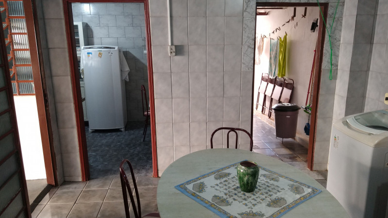 Casa à venda Vila São Joaquim com 174m² e 4 quartos por R$ 370.000 - 1731381736-lavanderia.jpg