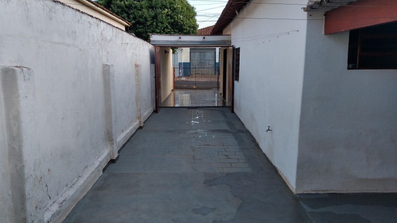 Casa à venda Vila São Joaquim com 174m² e 4 quartos por R$ 370.000 - 2105088999-quintal-2.jpg