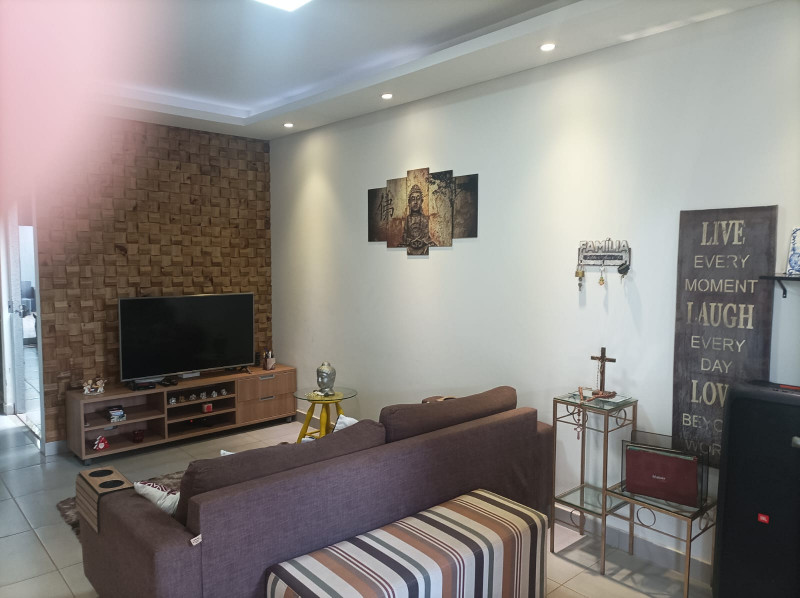 Casa à venda Cel. Antonino com 250m² e 3 quartos por R$ 650.000 - 106754433-whatsapp-image-2023-04-25-at-08.jpeg