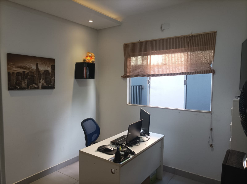 Casa à venda Cel. Antonino com 250m² e 3 quartos por R$ 650.000 - 194414191-whatsapp-image-2023-04-25-at-08.jpeg