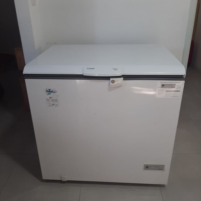 Casa à venda Osvaldo Aranha com 196m² e 4 quartos por R$ 750.000 - 1074161957-freezer.jpg