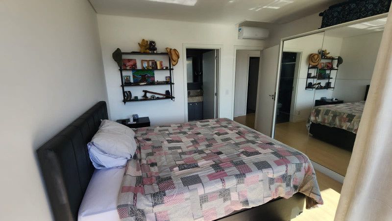 Casa de condomínio à venda Centro com 207m² e 4 quartos por R$ 1.600.000 - 1604193994-e85d4a68-732b-4d7e-bd2d-ce3f96c1a680.jpeg
