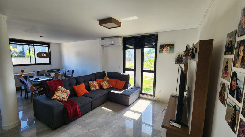 Casa de condomínio à venda Centro com 207m² e 4 quartos por R$ 1.600.000 - 1780057617-d5458848-8064-4e47-98b9-d461bd18526a.jpeg