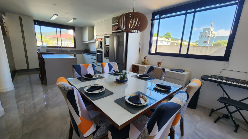 Casa de condomínio à venda Centro com 207m² e 4 quartos por R$ 1.600.000 - 329557336-40243841-54d3-4d32-9b01-4c01ea4d1883.jpeg
