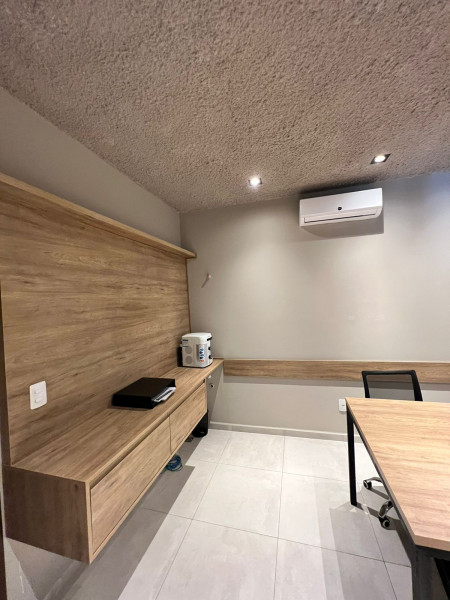 Comercial para alugar Centro com 15m² e 1 quarto por R$ 1.100 - 1127516920-a829bfe2-129f-40fc-b2ca-2f33b78e018c.jpeg