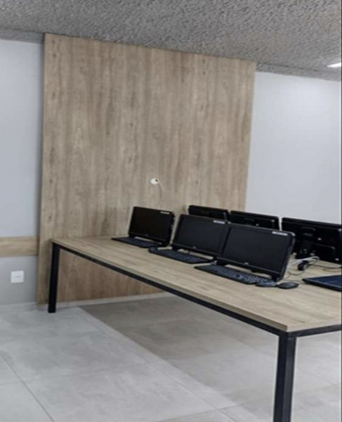 Comercial para alugar Centro com 15m² e 1 quarto por R$ 1.100 - 1556824438-img-5293.jpeg
